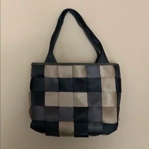 Seatbelt handbag